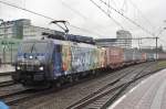 Vor 200 Jahre wurde die Niederländische Mahler Vincent van Gogh geboren und ERS hat dieses mit 189 206 memoriert. Hier am 9 Jänner 2016 in Rotterdam Centraal mit der 7 1/2 Stund verspäteter Poznan-Shuttle.