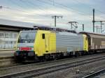 br-6189-es-64-f4-/76649/189-909-von-tx-logistik-mit 189 909 von TX Logistik mit Gterzug am 12.06.10 in Fulda