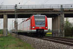 423 848-1 als S2 nach Petershausen war am 02.05.16 zwischen Grub und Heimstetten unterwegs.