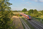 423 168-4 als S2 nach Petershausen konnte am abendlichen 17.07.17 am Rande Heimstettens angetroffen werden.