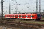 425 076 verlsst am 9.4.11 als RB33 nach Aachen Hbf. den Duisburger Hbf. in Richtung Aachen.