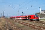 Als RE nach Rostock steht ein 427 im Bahnhof Lietzow auf der Insel Rgen.