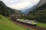 185 549-3 und 185 550-1 unterwegs in Richtung Gotthard-Tunnel.