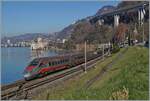 Ein FS Trenitalia ETR 610 ist beim Château de Chillon auf dem Weg nach Genève. 

17. Jan. 2022