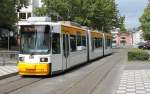 Wagen 208 fhrt als Linie 51 nach Hechtsheim Brgerhaus grad in einen Haltepunkt in der Mainzer City ein (21.06.2011)