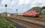 Eisenbahnbilder/361571/218-314-3--218-xxx-x-mit 218 314-3 + 218 xxx-x mit IC nach Frankfurt in Westerland(Sylt) (19-08-2014)