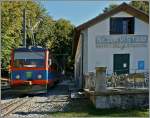 Monte Generoso Bahn, 80 cm Spurweite. Der erste Zug Berwrts bei der Zwischenstation Bella Vista .
13. Sept. 2013