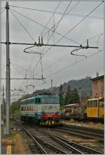 Lokwechsel in Domodossola: Die FS 656 091 kehrt aus dem Bahnhofsvorfeld zurck.
31. Okt. 2013