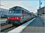 BB 67372 mit einem Schnellzug nach Caen am 21. Mrz in Tours. 
 