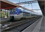 Mit dem SNCF Z 27533 an der Spitze und einem weiteren wartet ein TER nach Lyon in Gen�ve auf die baldige Abfahrt nach Lyon la Part Dieu.