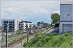 Blick auf den Bahnhof von Evian und einen hier eintreffenden SNCF Coradia Polyvalent régional tricourant Léman Express Z 31500 M.