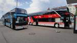 zwei Setra S 431 DT beim Hauptbahnhof Solothurn, im Einsatz als Bahnersatz zwischen Grenchen Sd und Solothurn Hauptbahnhof.