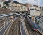 Ein Blick auf den zwischen Tunneln gelegen Bahnhof von Genova Piazza Prinzipe, wobei die Weichen grösstenteils in den Tunnelbereichen liegen.