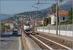 Ab Finale Liguere bis kurz nach Alassio folgt die Strecke Genova Ventimiglia noch der urspr�nglichen Trassierung, welche meist dem Meer entlang und durch die Ortschaften f�hrt. So konnte bei der Haltestelle Borgio Verezzi der FS Trenitalia iC 659 von ...