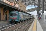 Auf der Strecke Parma - La Spezia verkehren noch zum grössten Teil Ale 642 Triebwagenzüge, die sich leider mehr oder weniger ungepflegt zeigen, aber durch ihre Seltenheit doch eine Aufnahme wert sind.

17. April 2023