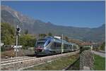 Der FS Traniatlia Minuetto MD Aln 501 058 verlässt den Bahnhof Chatillon Saint Vincent im Aostatal.