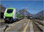 Der Trenord ETR 421 034 (UIC 94 83 4421 034-2 I-TN) steht in Domodossla und wird in gut einer Stunde nach Milano Centrale fahren.