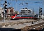 ETR 500/410456/ein-etr-500-freccia-bianca-erreicht Ein ETR 500 'Freccia Bianca' erreicht Milano Centrale. 
23. Sept. 2014