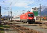 1116 035-7 bei der Ausfahrt aus dem Bahnhof von St.