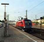 1116 229-4  Railjet  steht am frhen Morgen des 20.8.10 mit dem IC 2083  Knigssee  im Bhf. Hamburg-Altona abfahrbereit nach Berchtesgaden.