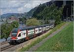 Kurz vor Villenveuve ist der SBB RABe 511 105 auf dem Weg von Annemasse nach Villeneuve schon fast am Ziel der durch Bauarbeiten verkürzen Fahrt.

30. Juli 2025  