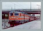 SJ Rc 1350 mit dem EN  Alfred Nobel  nach Hamburg vor der Abfahrt in Oslo. 
Sept 1986 (Gescanntes Negativ)