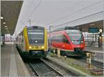 Der DB 612 053 wartet auf die Abfahrt als RE 3 nach Singen, wo der Triebwagenzug trotz nur halber Motorleistung bis Schaffhausen (Quelle: Info Lokf�hrerdurchsage nach Schaffhausen) p�nktlich eintrifft. 
Rechts im Bild der DB 644 049 nach Lauchringen. 

15. M�rz 2025
