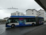 (240'458) - VMCV Clarens - Nr. 802 - Van Hool Gelenktrolleybus am 1. Oktober 2022 in Clarens, Garage