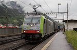 486 520 bei der Einfahrt in den Bahnhof von Erstfeld am 23.