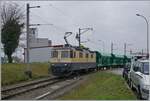 Die IRSI/IGE  Rheingold  Re 4/4 II 11387 (Re 421 387-2) kommt mit ihrem Güterzug auf dem Industriegleis in Gland auf der Fahrt vom Kieswerk zum Bahnhof.

22. Feb. 2024