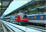 Die Re 460 036-7 htte eigentlich ihren mit ihrem ETR 610 Verstrkungszug nach Domodossola schon um 8.12 abfahren sollen, doch heute bleib der Zug in Lausanne...