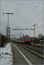SBB Re 460 071-4 mit einem IR nach Brig bei der Durchfahrt in Lonay-Prverenges.
