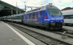 Die Re 460 050-8 macht auf das 10 jhrige RailAway Jubilum aufmerksam. 
Hier in Lausanne mit einem IR nach Genve Aroport am 2. Juni 2010.