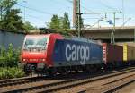 482 033-8 der SBB Cargo fuhr mit vielen Containern durch Harburg. 03.06.11