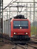 31. 300mm Tele zeigen ihre Wirkung, Re 482 010-6 mit einem Containerzug kurz vor HH-Harburg. 24.410