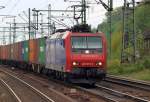SBB Re 482 015-5 mit ner Menge Container hinten dran. HH 6.5.10