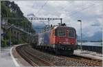 Die SBB Re 6/6 11639 (Re 620 039-8)  MURTEN  auf dem Weg in Richtung Lausanne bei der Durchfahrt in Veytaux-Chillon.