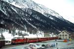 Ge 4/4 II 629 fährt im April 1996 aus Zuoz aus
