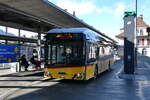(284'363) - PostAuto Bern - BE 537'935/PID 12'347 - eSolaris am 26. Januar 2026 beim Bahnhof Spiez
