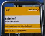 (260'560) - PostAuto-Haltestellenschild - Zweiltschinen, Bahnhof - am 19.