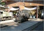  Die G 2/2 Bn2t, 1889 gebaut von Arnold Jung in Jungenthal bei Kirchen f�r das Consorzio Correzione del Fiume Ticino. 1941 wurde die Lok abgestellt und am 20. Mai 2016 als Leihgabe der Familie Travani an Martin Horath abgegeben. Seit dem 3. Sept. 2016 f�hrt die Lok wieder. Das Bild zeigt die kleine G 2/2  Ticino  als Gastlok bei einer Pause bei der Blonay-Chamby Bahn. Die G 2/2 Ticino �bernahm w�hrend des MSF einen Teil des Man�vers in Chaulin.

25. Mai 2025