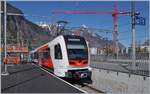 Im neu gestalteten Bahnhof von Martigny (TMR) ist der neue TMR Beh 4/8 91 bzw.