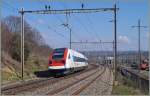 Der ICN 527 von Genève nach St.Gallen via Biel/Bienne hat Lonay-Pröveranges erreicht. 
5. März 2014  