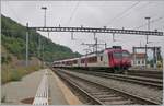 Der TRAVYS RBDe 560 384-0 (RBDe 560 DO TR 94 85 7560 384-0 CH-TVYS)  Lac de Brenet  verlässt Vallorbe mit dem Ziele Le Brassus.