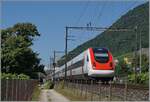 Erst auf den zweiten Blick offenbart dieses Bild eine kleine Besonderheit: Es zeigt den SBB ICN RABDe 500 004  Mani Matter , welcher als erste komplett erneuert wurde.