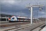 Der SBB LEX RABe 522 214 wartet in Annemasse bei einer interessanten Lichtstimmung auf die Abfahrt nach Coppet.