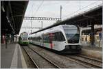 Eher ungewohnt, Thurbo GTW RABe 526 im Jura, genauer gesagt in La Chaux-de-Fonds. Züge dieser Baureihe bedienen die Strecke nach Biel/Bienne. 

