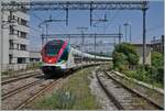Der SBB TILO RABe 524 117 nach Malpensa Terminal 1 erreicht Varese; im Vergleich zum vorangegangenen Bild fällt auf, dass der Zug nun zum Terminal 1 statt wie früher zum Terminal 2 fährt, wobei ich z.Z nicht weiss, aus welchem Grund.

23. Mai 2023