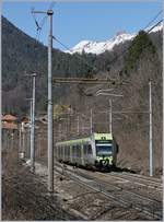 Ein BLS RABe 535 als RE von Bern nach Domodossola kurz nach Varzo, ab Juli soll das Angebot deutlich ausgebaut werden.