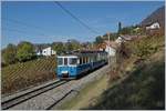 Der MOB ABDe 8/8 4001 SUISSE als Regionalzug Chernex - Montreux kurz nach Planchamp.